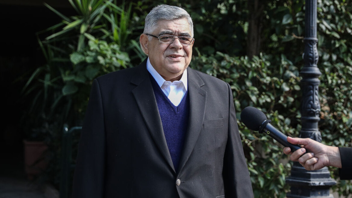 Νίκος Μιχαλολιάκος: Αποφυλακίστηκε  για λόγους υγείας ο αρχηγός της Χρυσής Αυγής - Οι φασίστες έξω, η πρώτη αντίδραση της Μάγδας Φύσσα