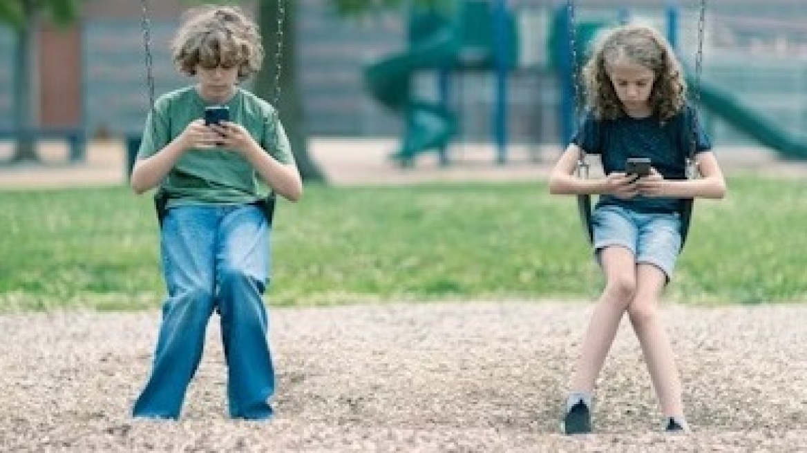 Απαγόρευση των social media για παιδιά κάτω των 15 ετών προτείνει η Γαλλία
