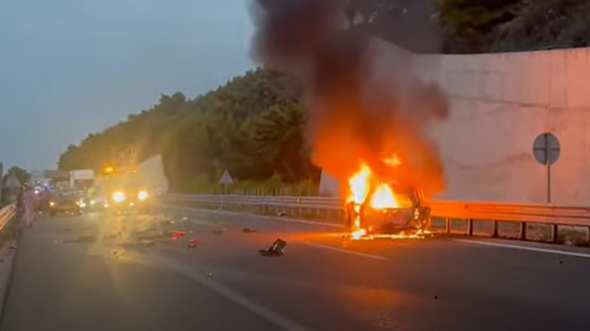 Πώς έγινε το φονικό τροχαίο στην Ολυμπία Οδό: Το λάθος πριν τα τούνελ, η αναστροφή στον παράδρομο και η αντίθετη πορεία της 70χρονης - Δείτε χάρτες