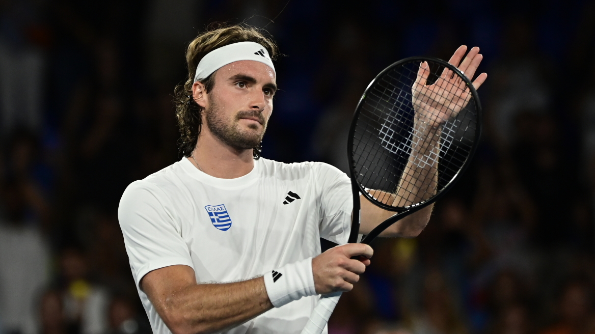 Davis Cup: Εύκολα ο Τσιτσιπάς ισοφάρισε σε 1-1 τον αγώνα της Ελλάδας με την Βραζιλία στο ΟΑΚΑ 