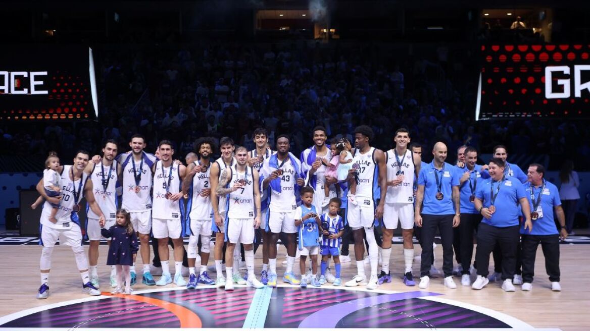 Eurobasket 2025: Η απονομή των μεταλλίων στους Έλληνες διεθνείς