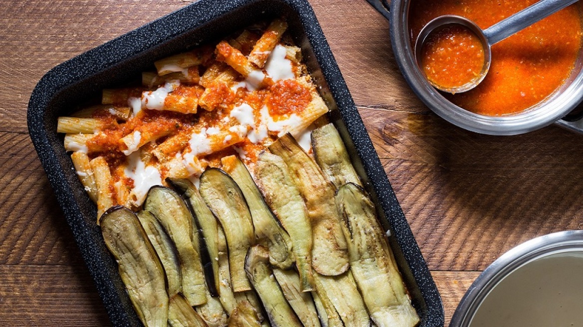 Δεν είναι παστίτσιο, δεν είναι μουσακάς – Είναι τα ζυμαρικά φούρνου Σικελίας