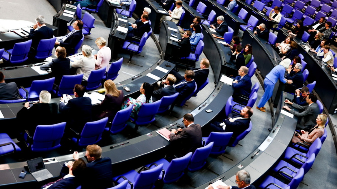 Η γερμανική κυβέρνηση υπερασπίζεται τις επαφές με τους Ταλιμπάν: «Γίνονται σε τεχνικό επίπεδο, δεν συνιστούν αναγνώριση»