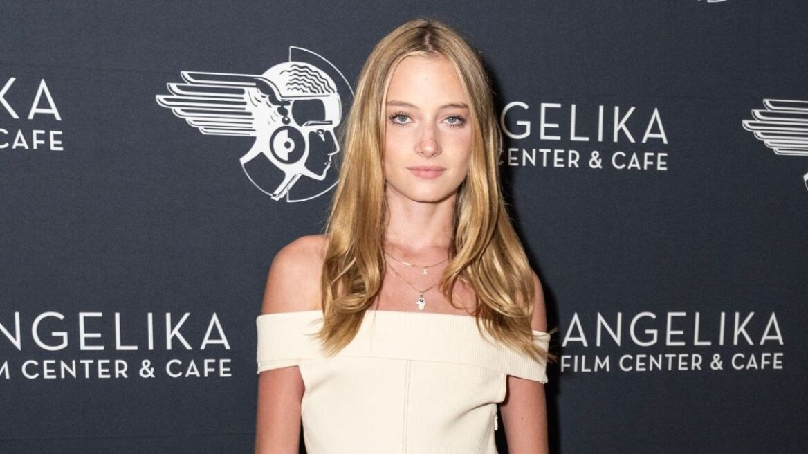 Ναόμι Γουότς: Η 16χρονη τρανς κόρη της έκανε το ντεμπούτο της στην πασαρέλα στην Εβδομάδα Μόδας της Νέας Υόρκης