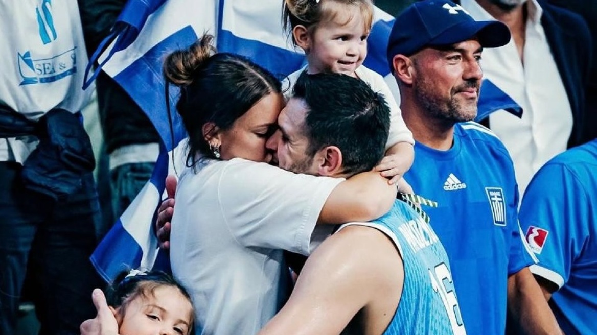 Eurobasket 2025:  Η συγκινητική ανάρτηση της συζύγου του αρχηγού της Εθνικής ομάδας, Κώστα Παπανικολάου, για την κατάκτηση του χάλκινου μεταλλίου