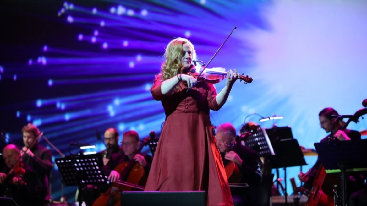 Ευανθία Ρεμπούτσικα: Ετοιμάζει μια βραδιά στο Ηρώδειο με τις κινηματογραφικές της μελωδίες