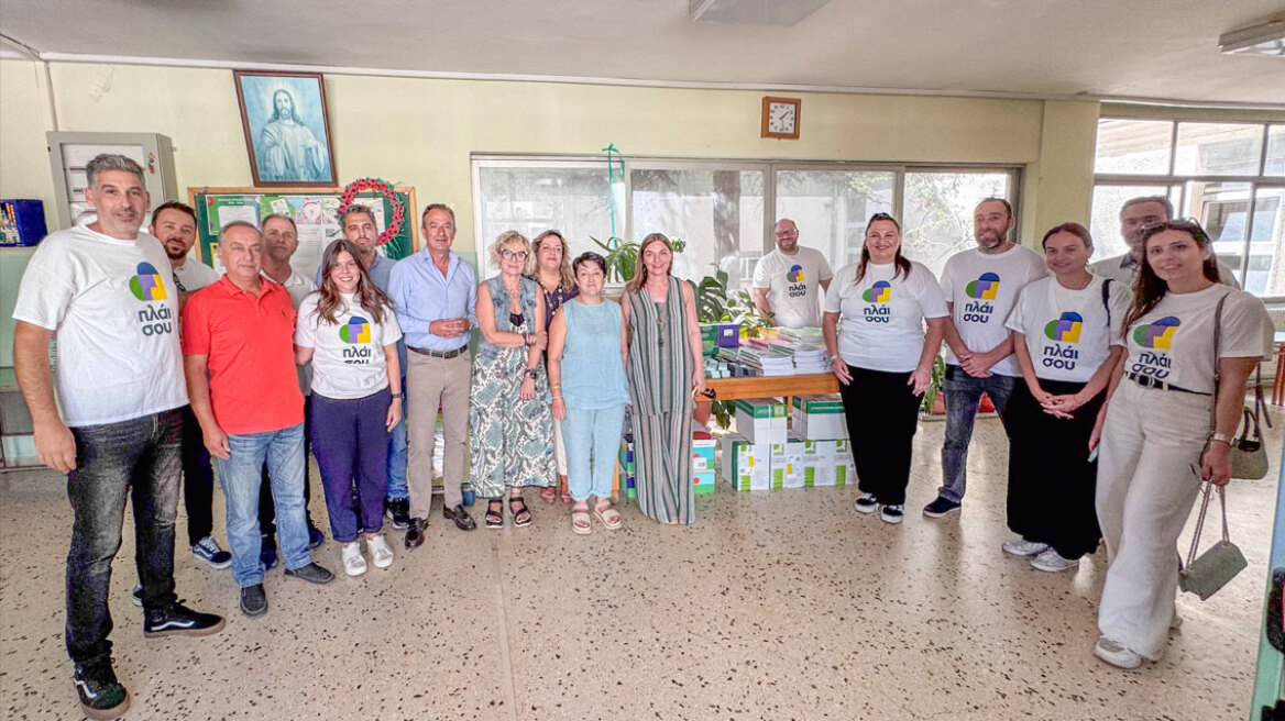 Το Πλαίσιο δίπλα στους μαθητές των Ιωαννίνων: Τεχνολογικός εξοπλισμός και γραφική ύλη σε 22 σχολεία του Δήμου
