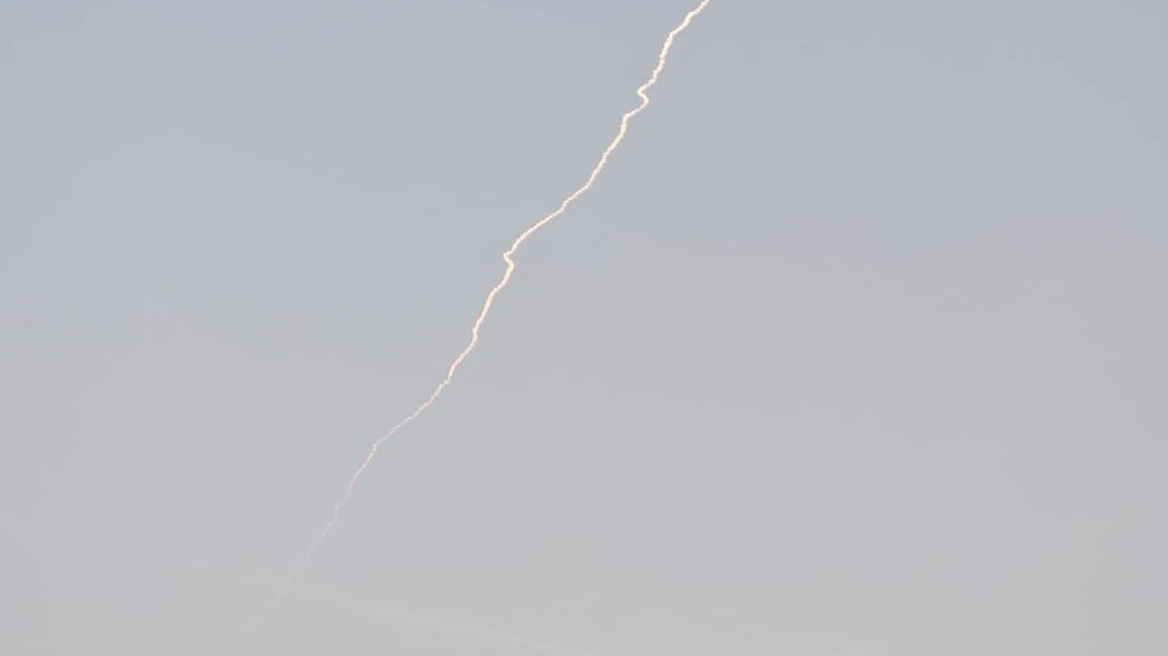 Μετά την επιδρομή των IDF στη Χοντέιντα, οι Χούθι εκτόξευσαν βαλλιστικό πύραυλο στο Ισραήλ