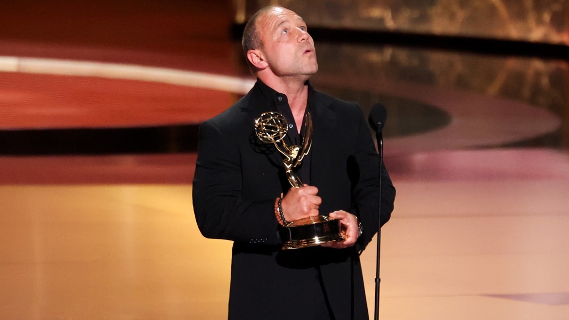 Ο Στίβεν Γκράχαμ, δημιουργός του «Adolescence», στη σύζυγό του: «Χωρίς εσένα θα ήμουν νεκρός»
