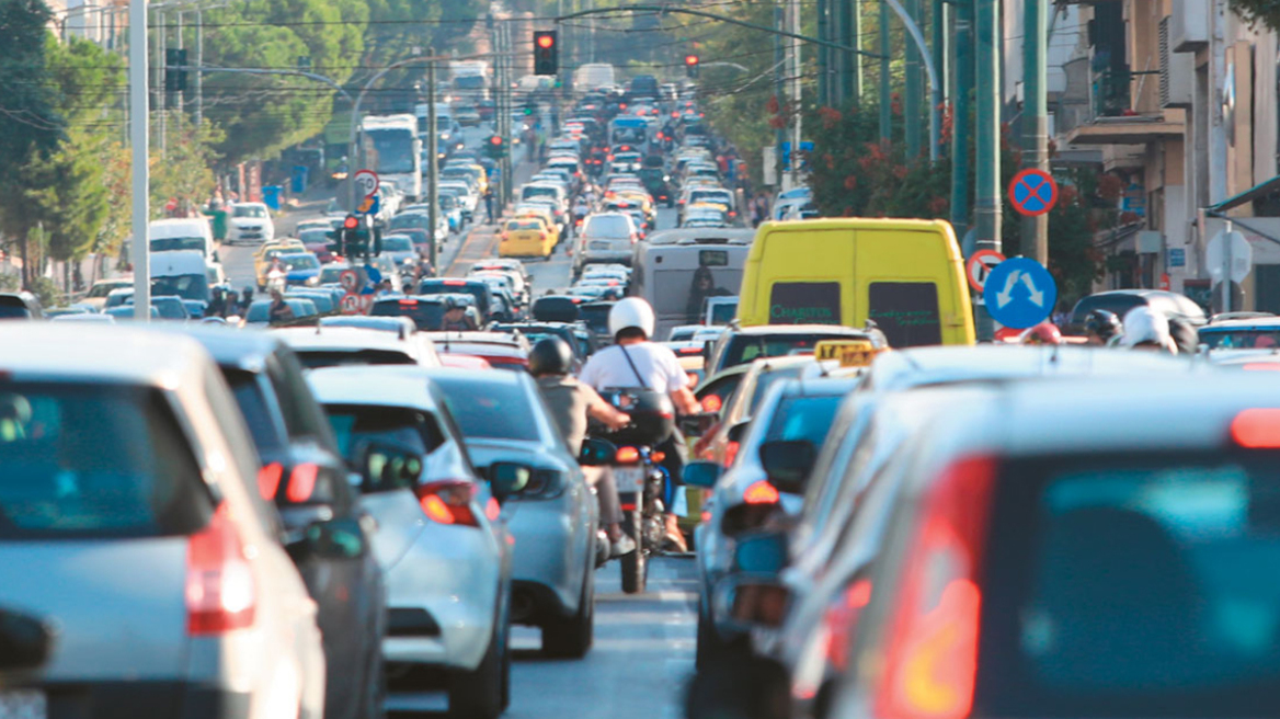 Οι αλλαγές στα τεκμήρια για τα αυτοκίνητα φέρνουν πίσω στους δρόμους τα... δίλιτρα - Τα νέα δεδομένα για υβριδικά και ηλεκτρικά οχήματα