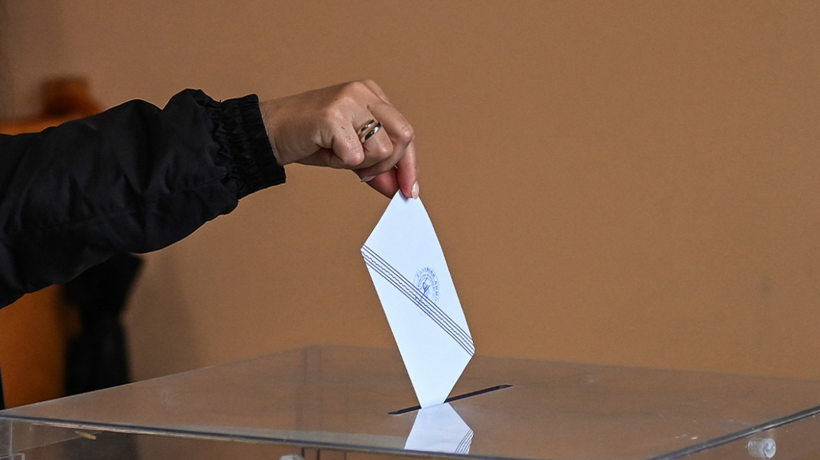 Marc: Στις 16,5 μονάδες το προβάδισμα της ΝΔ - 13 μονάδες μπροστά ο Τσίπρας από τον Ανδρουλάκη στις προτιμήσεις για πρωθυπουργός