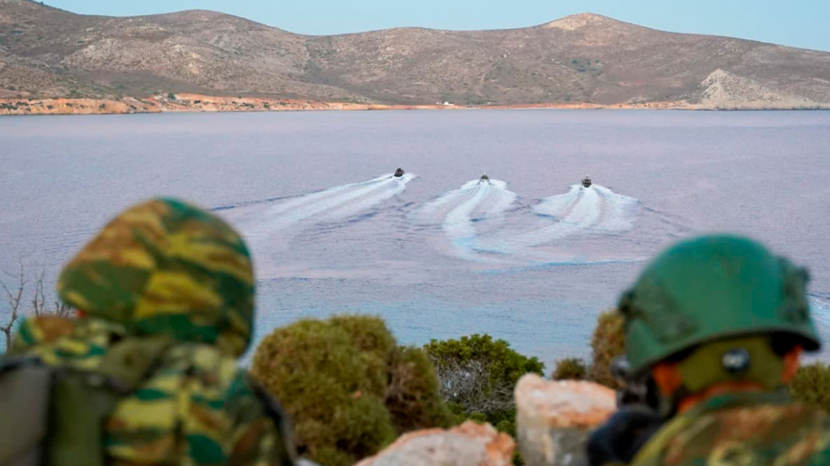 Με ανακατάληψη βραχονησίδας ολοκληρώθηκε η αιφνιδιαστική άσκηση ετοιμότητας των Ένοπλων Δυνάμεων, δείτε βίντεο και φωτογραφίες
