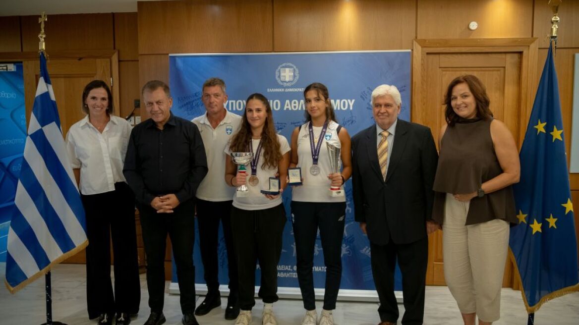 Μπιτς Βόλεϊ: Ο Υπουργός Αθλητισμού Γιάννης Βρούτσης υποδέχθηκε τις πρωταθλήτριες Ευρώπης Ελένη Αλεξόγλου και Μυρτώ Πασχαλάκη