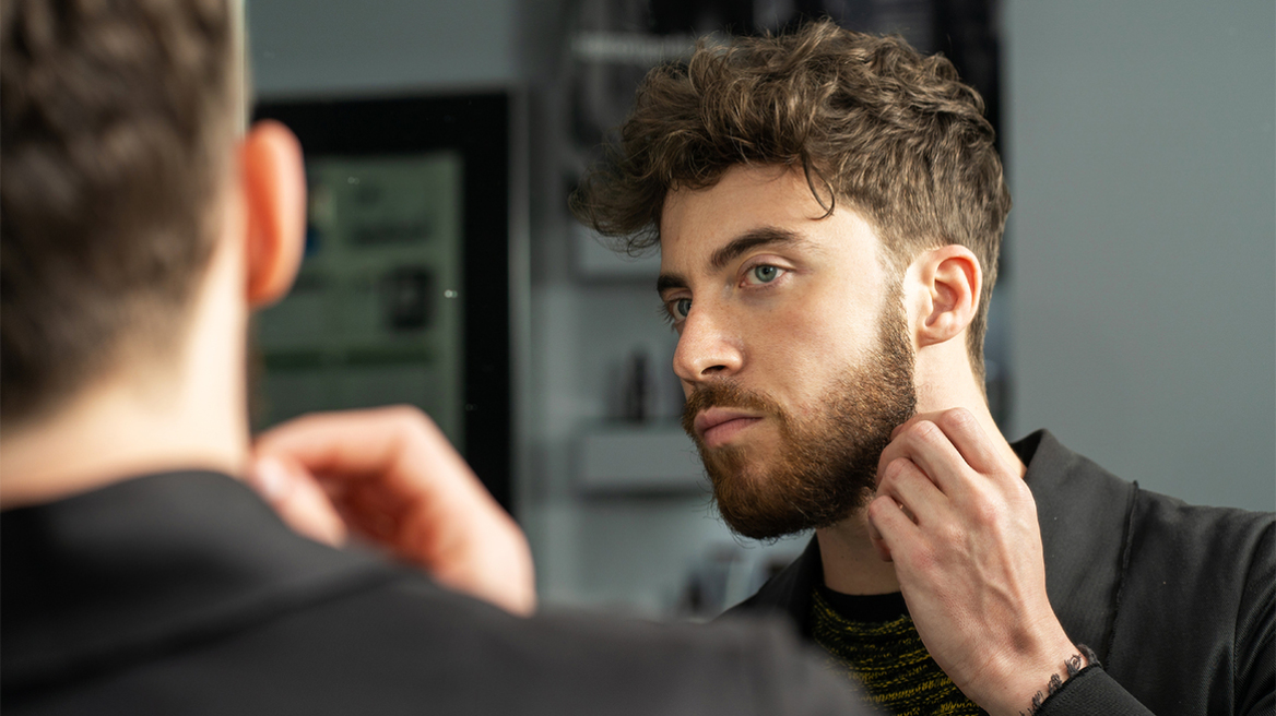 Γένια παντού – Εχουν σταματήσει οι Ελληνες να ξυρίζονται;