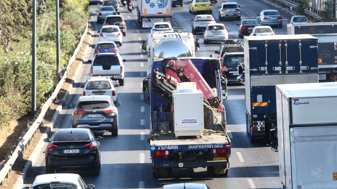 Κίνηση τώρα στους δρόμους 12/11: Μποτιλιάρισμα σε Κηφισό, Λ. Αθηνών και Αττική Οδό - Καθυστερήσεις άνω των 20 λεπτών