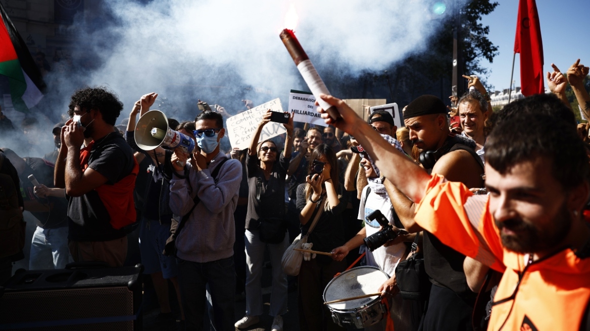 Bloomberg: Από τη Βρετανία έως την Πολωνία, η Ευρώπη μετατρέπεται σε ακυβέρνητη ήπειρο