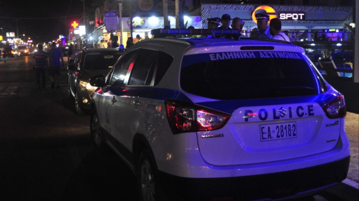 Άγριο ξύλο στο κέντρο της πόλης της Ζακύνθου ανάμεσα σε ομάδες ατόμων - Δείτε βίντεο 