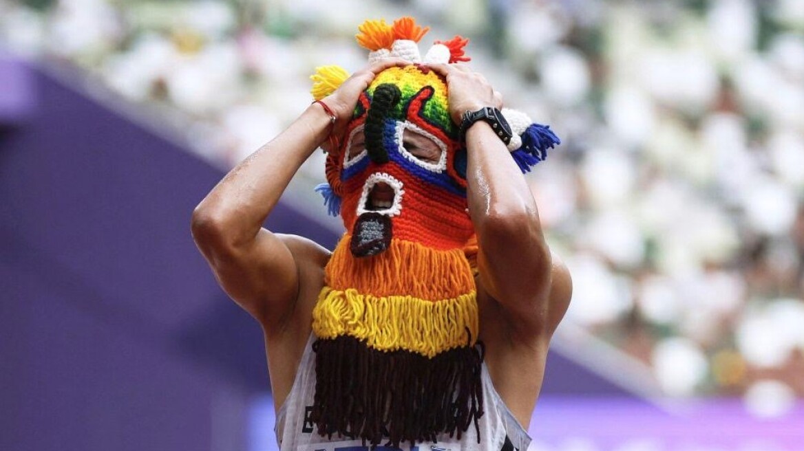 Παγκόσμιο στίβου: Ο Ουρτάδο τερμάτισε 19ος στα 20 χλμ βάδην, αλλά έκλεψε την παράσταση με τη μάσκα που φορούσε - Βίντεο 