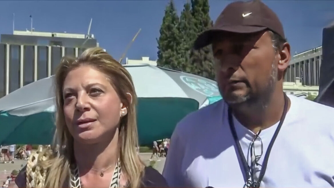 Στο Σύνταγμα η Μαρία Καρυστιανού στο πλευρό του Ρούτσι στην απεργία πείνας: «Έχουμε δικαίωμα στην εκταφή»