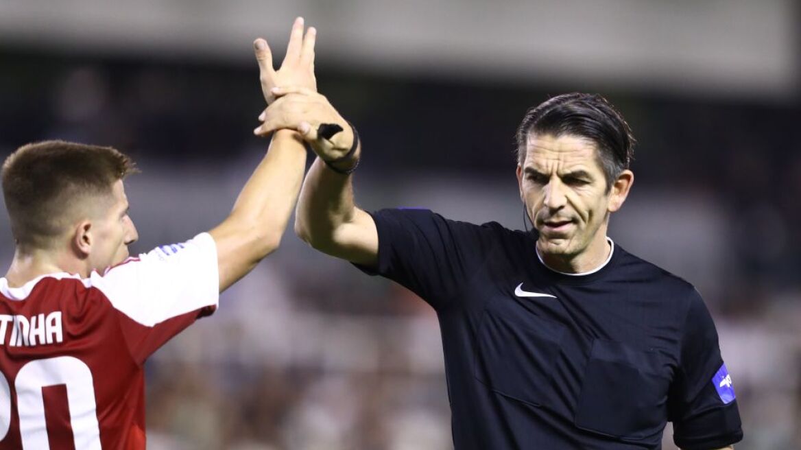 Λανουά: Έπρεπε να δοθεί πέναλτι στον Ολυμπιακό, δεν κάνει θέατρο ο Καμπελά