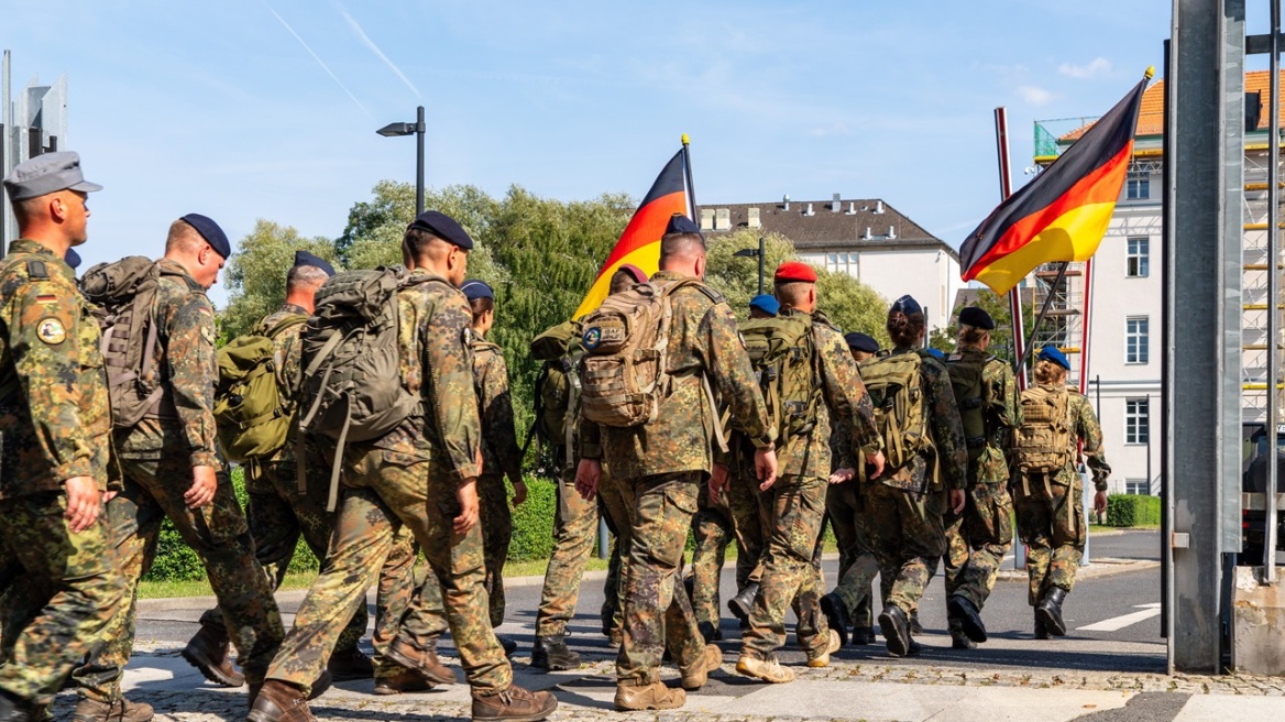 Γερμανία: Μετά τα καταφύγια, σχεδιάζει πώς θα περιθάλπει 1.000 στρατιώτες την ημέρα