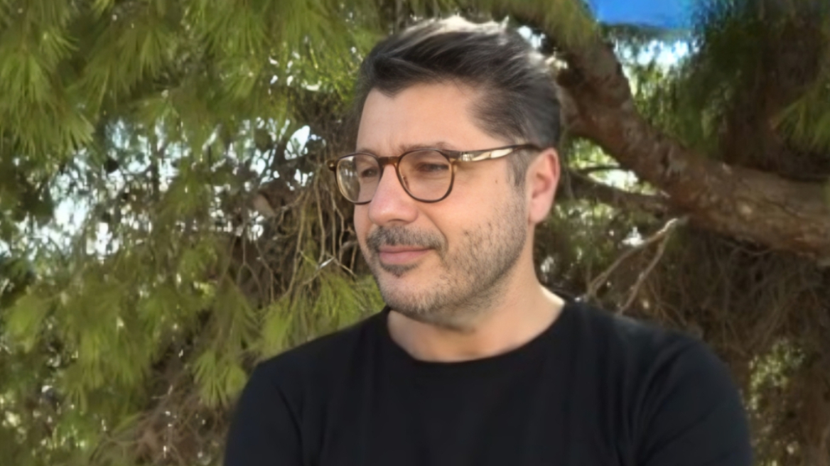Λάμπρος Κωνσταντάρας για τον θάνατο του πατέρα του: Ήταν η πρώτη φορά που έκανα πρεμιέρα και δεν είχα μήνυμά του
