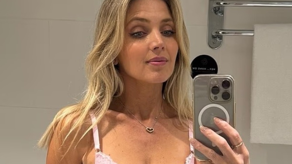 Οργισμένη 44χρονη Αυστραλή με την Qantas: Μου είπαν να κουμπώσω τη ζακέτα και να καλύψω το ντεκολτέ για μην προσβάλω άλλους πολιτισμούς