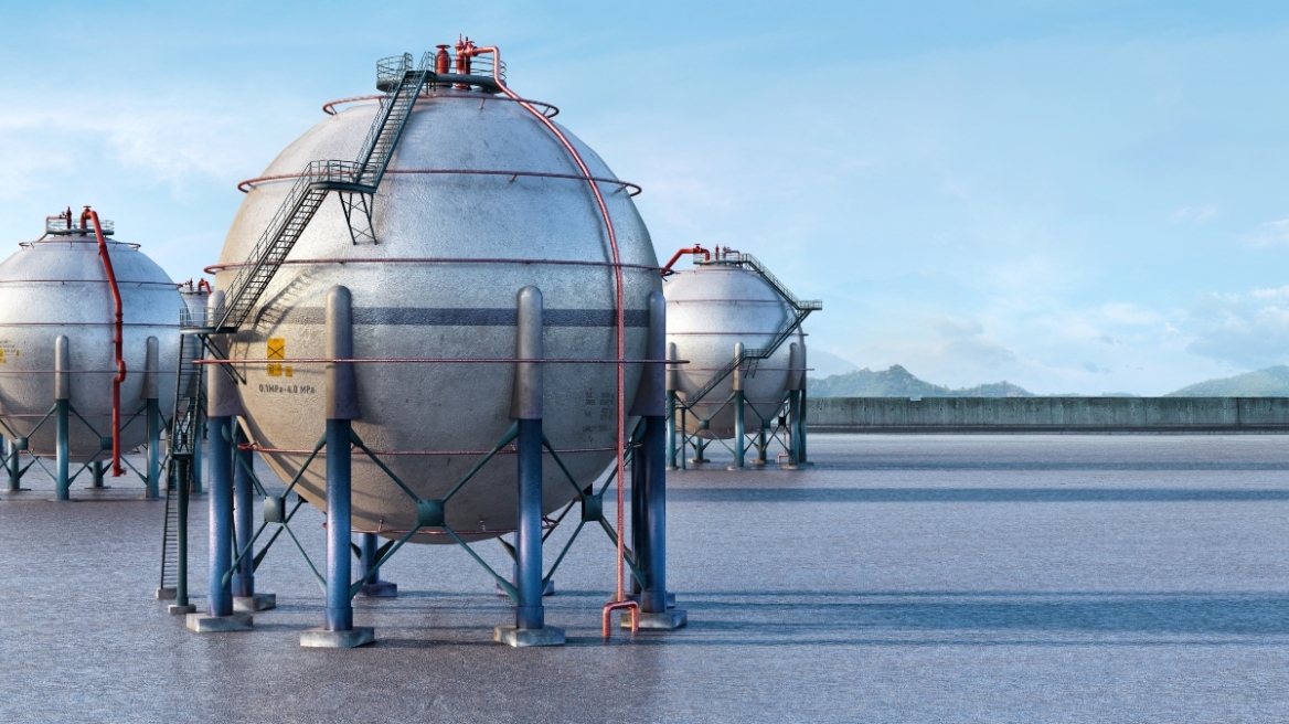 Politico: Η Κομισιόν επισπεύδει για το 2026 τον τερματισμό των εισαγωγών ρωσικού LNG