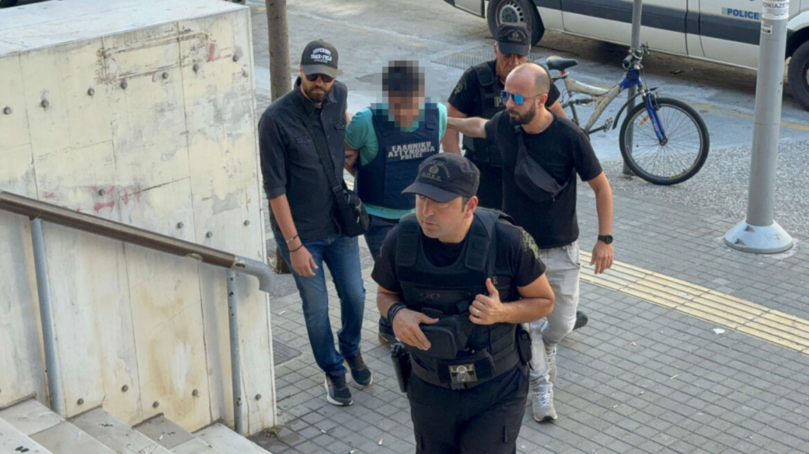 Θεσσαλονίκη: Προφυλακίστηκε ο 50χρονος που έπνιξε με σακούλα την αδελφή του - Δήλωσε μετανιωμένος 