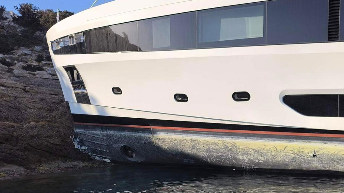 Θαλαμηγός με σημαία Βουλγαρίας προσάραξε στον Σαρωνικό, δείτε βίντεο από το σημείο