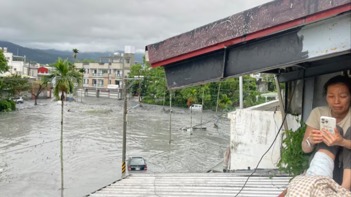 Τουλάχιστον 14 νεκροί και δεκάδες αγνοούμενοι στην Ταϊβάν από το πέρασμα του τυφώνα Ραγκάσα - Δείτε βίντεο