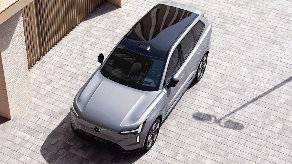 Η Volvo αναβαθμίζει το EX90
