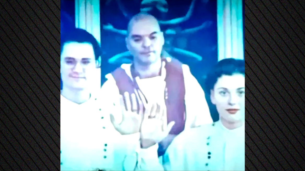 Αυστραλιανή ταινία αλλοιώθηκε ψηφιακά στην Κίνα ώστε ένα γκέι ζευγάρι να παρουσιάζεται ως στρέιτ