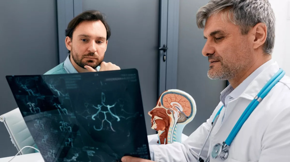 Νόσος Πάρκινσον: Σε ποιο σημείο του σώματος κρύβεται η απειλή που συνδέεται με την πάθηση