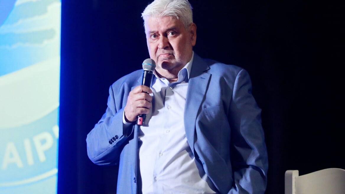 Γιώργος Καραμπέτσος: Το βόλεϊ οφείλει πολλά στη στήριξη από Γιάννη Βρούτση και Ισίδωρο Κούβελο