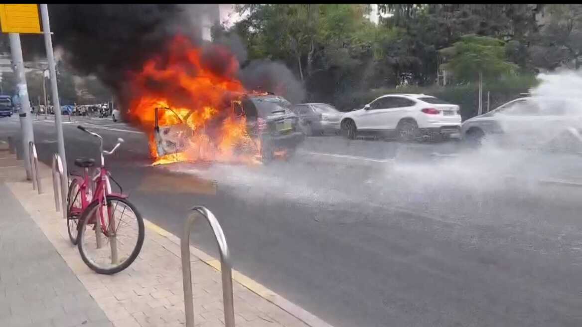 Αυτοκίνητο εξερράγη στο Τελ Αβίβ - Τουλάχιστον ένας τραυματίας