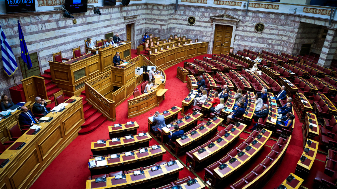 Σύγκρουση κυβέρνησης - αντιπολίτευσης στην εξεταστική της Βουλής για τον ΟΠΕΚΕΠΕ