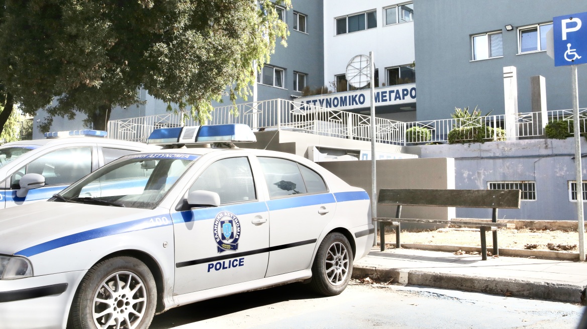 Μαφία στην Κρήτη: Έφοδος στο σπίτι και το γραφείο δικηγόρου των προφυλακισμένων μελών της