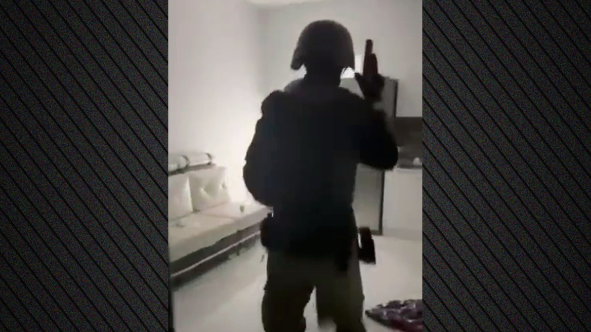 Τα μέλη της συμμορίας Ρομά που εξαπατούσαν ηλικιωμένους ζούσαν σε πολυτελή σπίτια, φορούσαν Rolex και διατηρούσαν τραπεζικές θυρίδες 