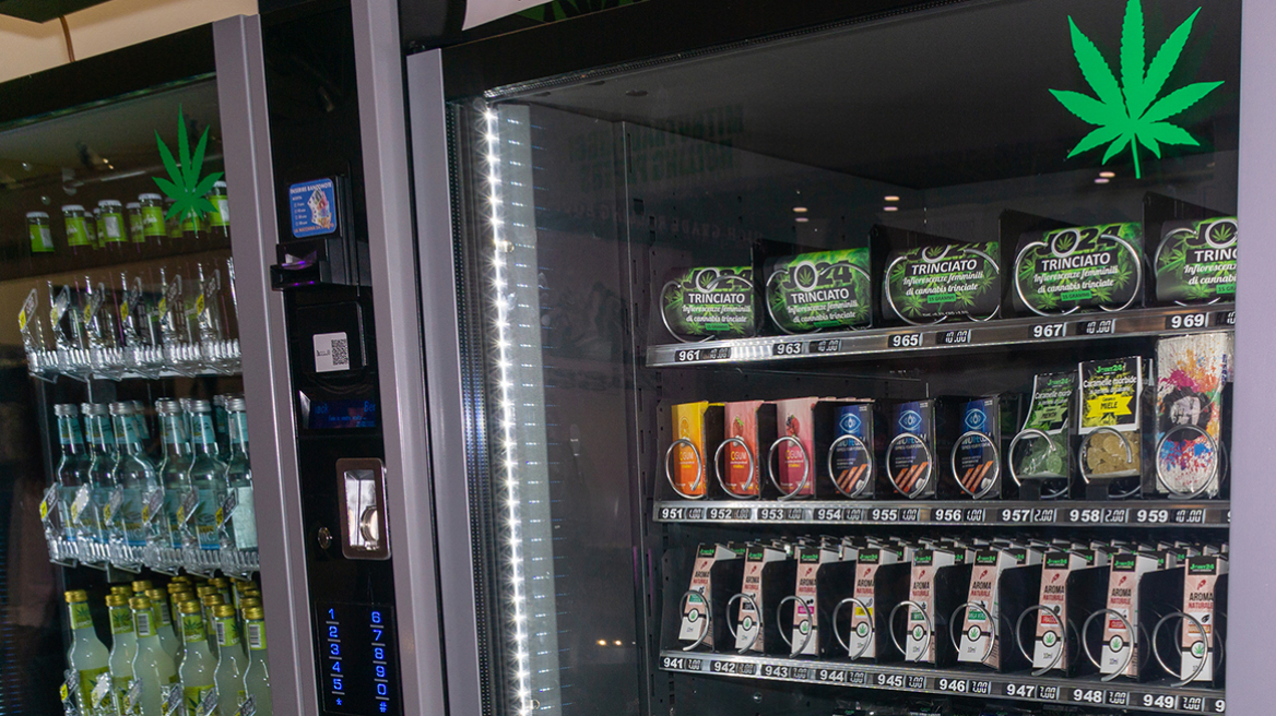 Θεσσαλονίκη: Διέρρηξαν αυτόματους πωλητές βιομηχανικής κάνναβης - Συνελήφθη ένας 43χρονος