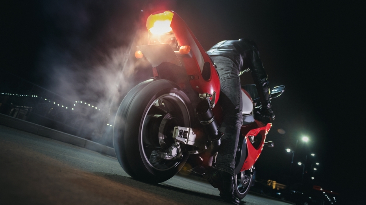 Θεσσαλονίκη: Καταδικάστηκε 23χρονος που έτρεχε με 100χλμ/ώρα σε κατοικημένη περιοχή και είπε ότι έψαχνε… φαρμακείο