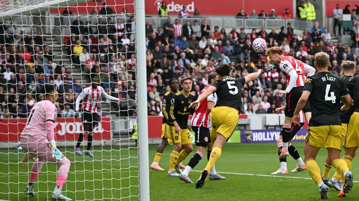 Αδιόρθωτη Γιουνάιτεντ, ηττήθηκε 3-1 από τη Μπρέντφορντ στο Λονδίνο και είναι 13η!  - Δείτε τα γκολ