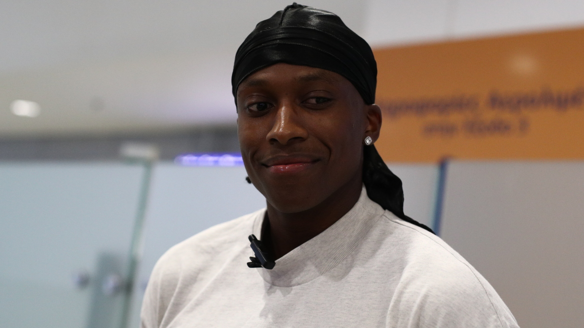 Ολυμπιακός: Έφτασε στην Αθήνα και πιάνει δουλειά ο Νιλικίνα - Βίντεο 