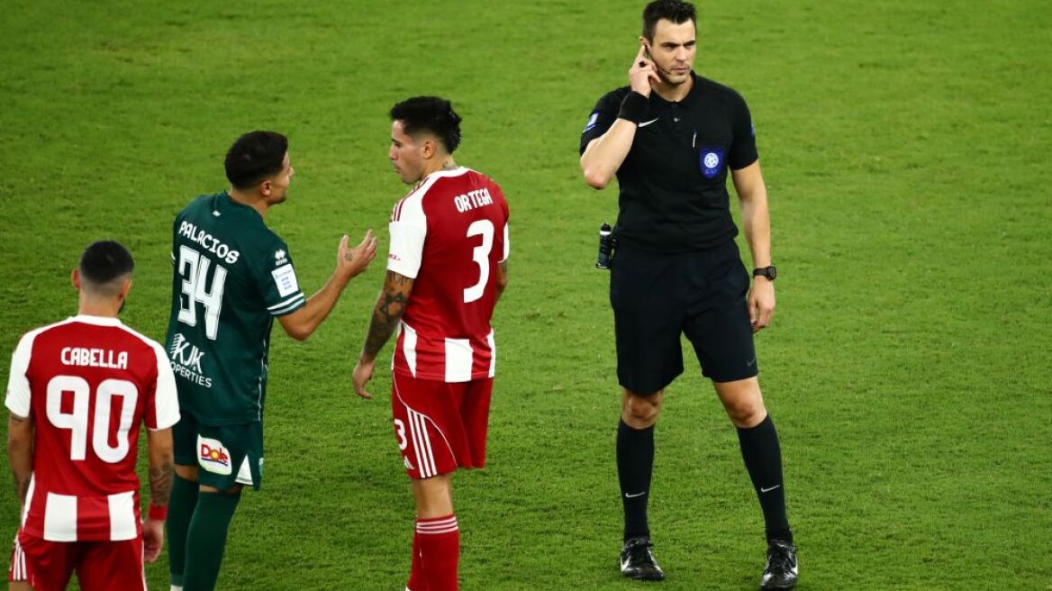 Ολυμπιακός - Λεβαδειακός:  Διακοπή 16 λεπτών καθώς δεν λειτουργούσε το VAR και δεν μπορούσε να ελεγχθεί η ισοφάριση των Βοιωτών
