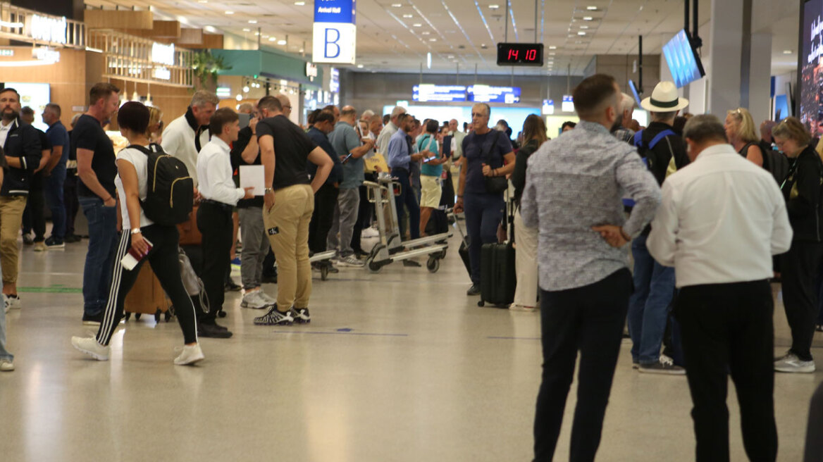 Οι καθυστερήσεις στο «Ελ. Βενιζέλος» και τα αιτήματα των ελεγκτών εναέριας κυκλοφορίας - Παίρνουν ακόμη και πάνω από €120.000 ετησίως, λέει ο Δήμας