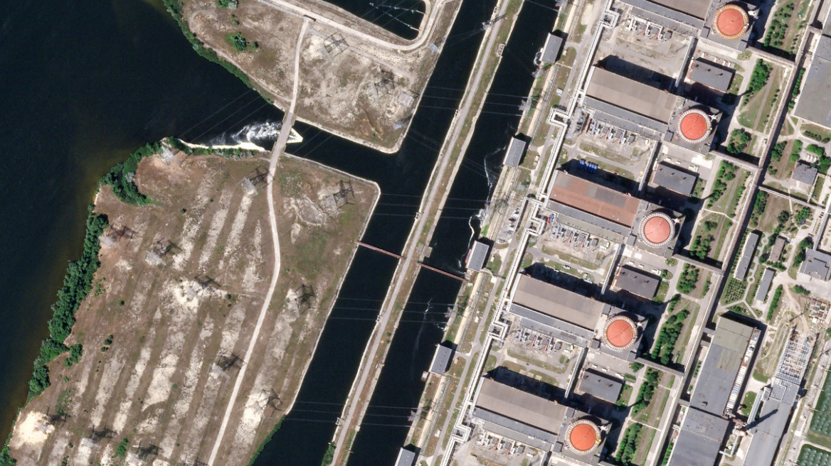 Συναγερμός για πιθανό πυρηνικό ατύχημα στη Ζαπορίζια - Ο σταθμός παραμένει χωρίς εξωτερική παροχή ρεύματος μετά τους βομβαρδισμούς
