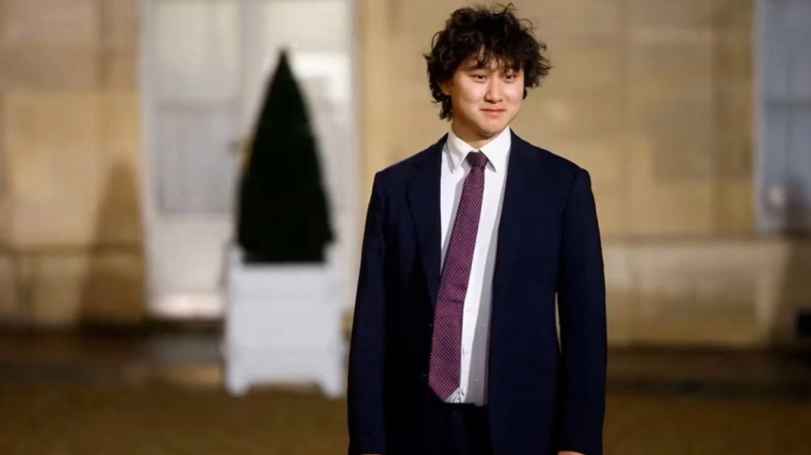 Έγινε δισεκατομμυριούχος στα 24 του και εξηγεί πώς μπορεί ο καθένας να ακολουθήσει τα βήματά του