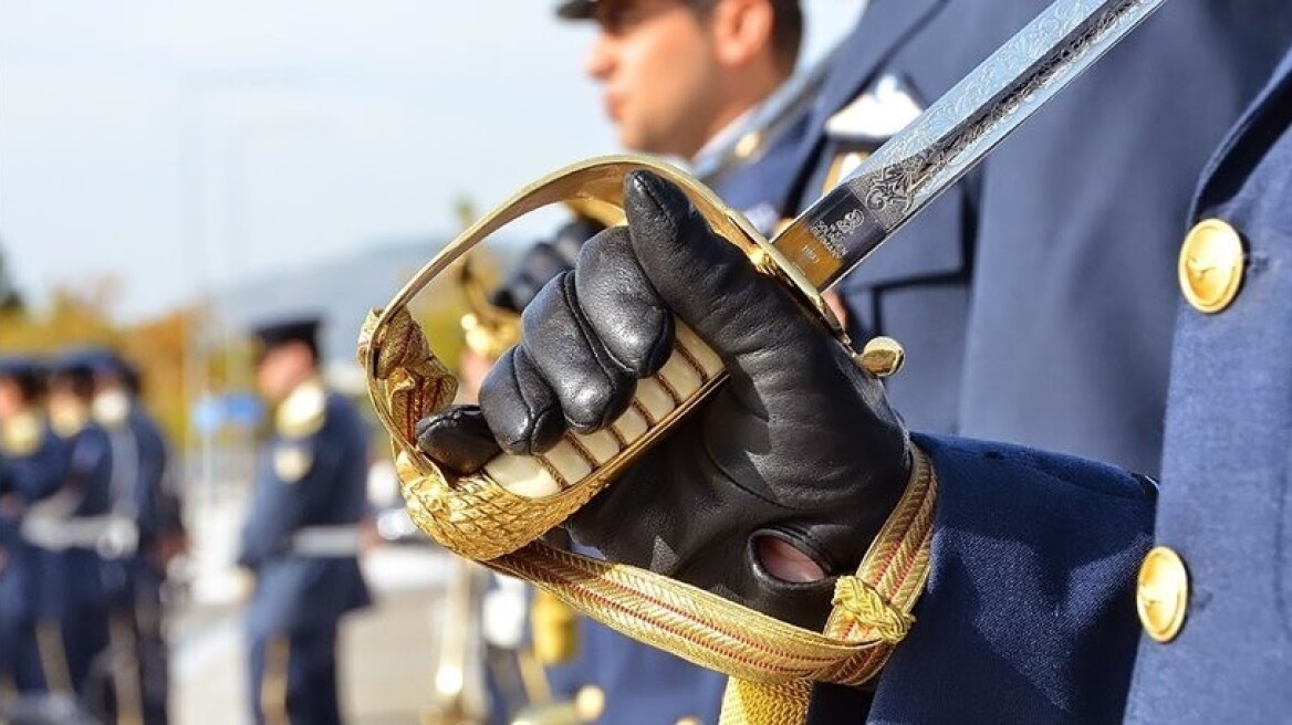 Σώματα Ασφαλείας και στρατιωτικοί: Ερχεται πάνω από ένας μισθός στην τσέπη