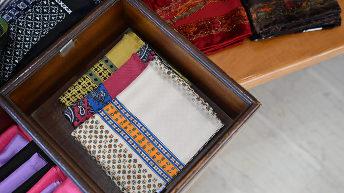 Ένα σύμβολο χαράς από την Καλαμάτα, που αντιστέκεται στη λήθη 