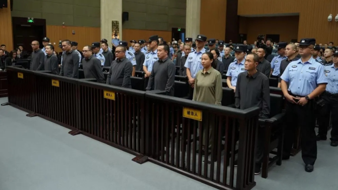 Θανατική ποινή σε 11 μέλη μαφιόζικης οικογένειας στη Μιανμάρ 